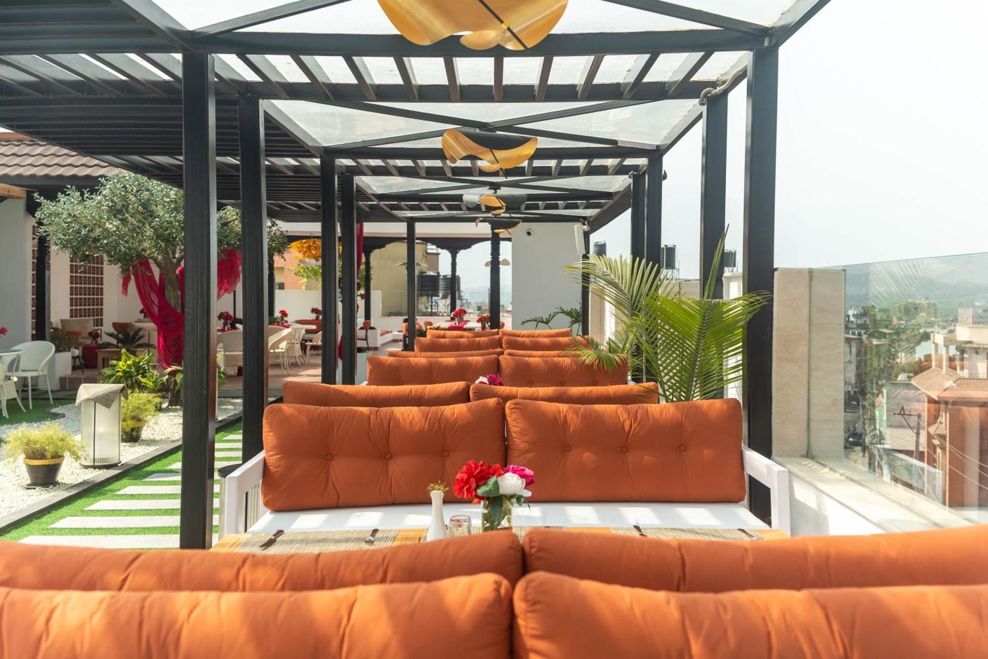 Square Hotel Kathmandu Exteriör bild